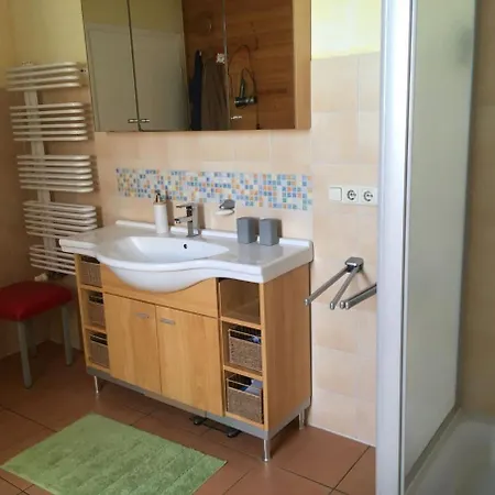 Ferienzimmer,nahe Rostock, Ot Albertsdorf Bis 7 Personen 公寓 *